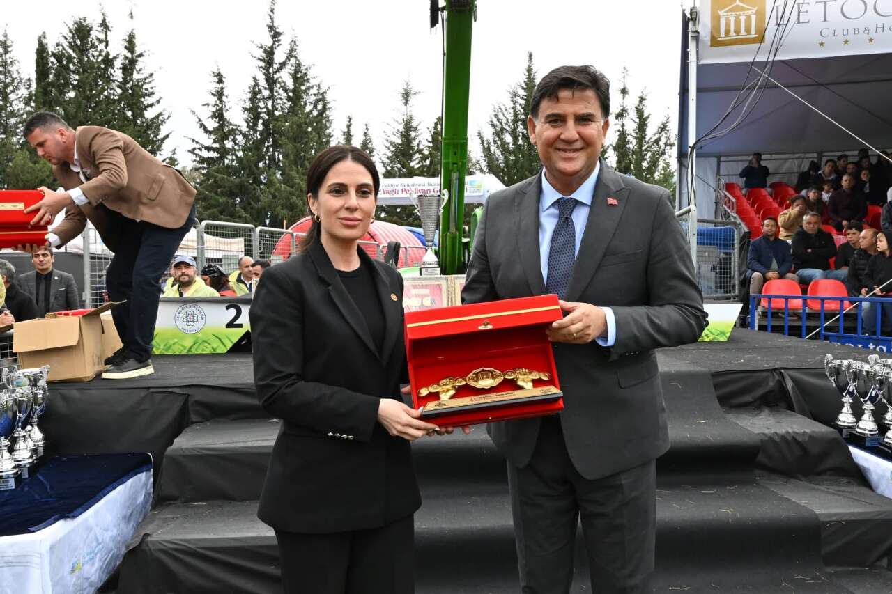 Fethiye’de Er Meydanı Şenlendi: Mustafa Kiremitli Güreşleri’nde Başpehlivan ve Ağa Belli Oldu 2